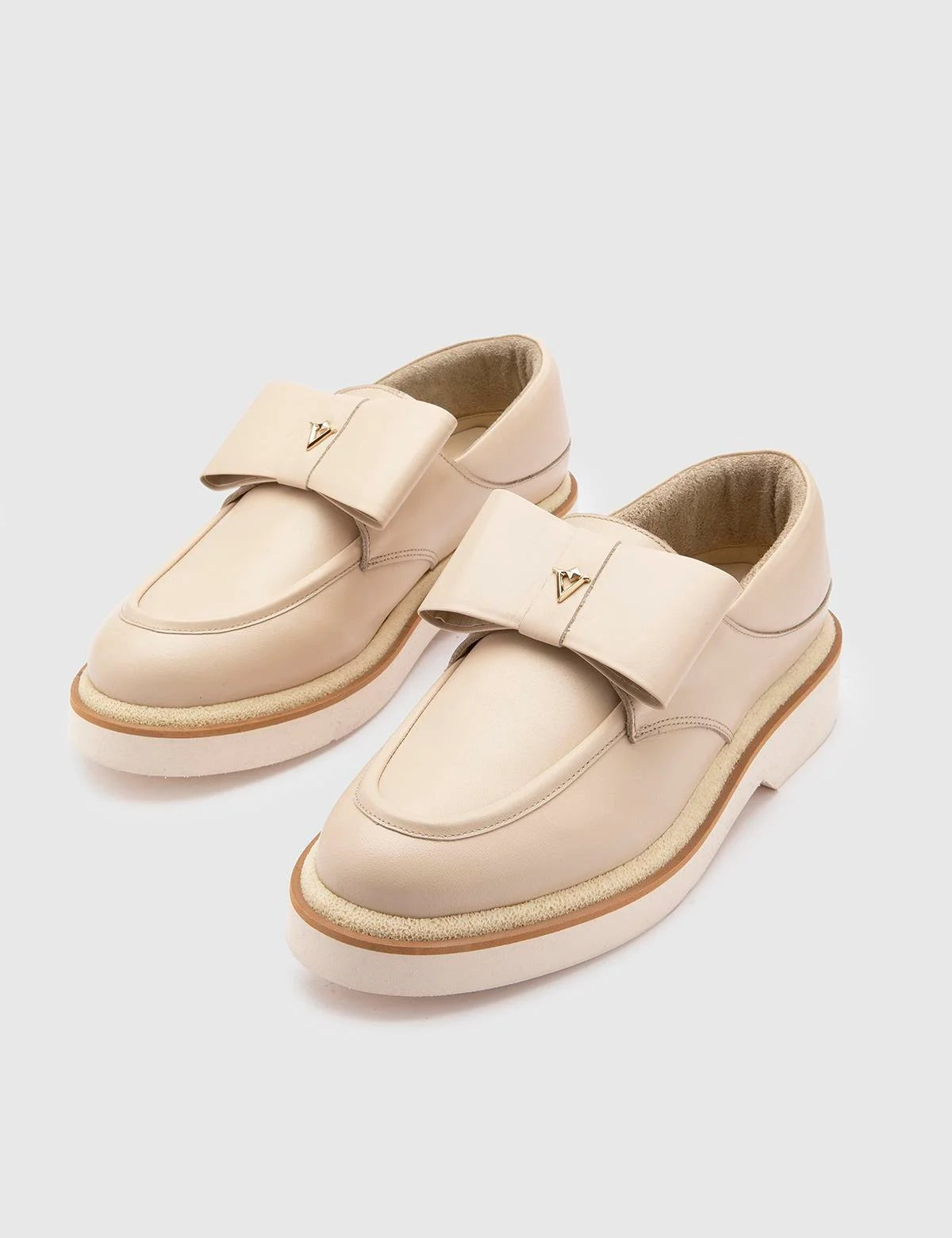 Adia Beige Leder-Loafer für Damen