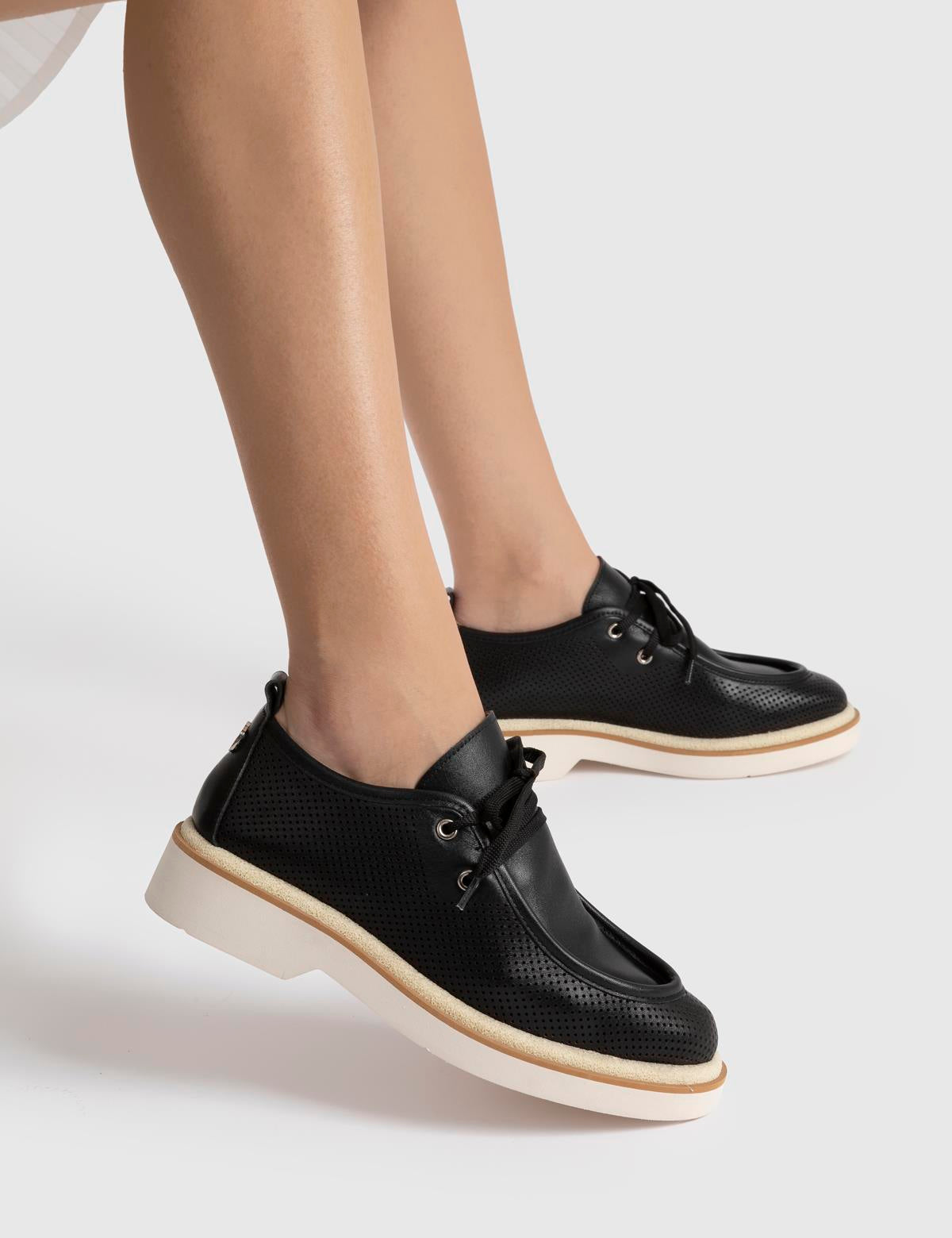 Afsana Oxford-Schuhe für Damen aus schwarzem Leder