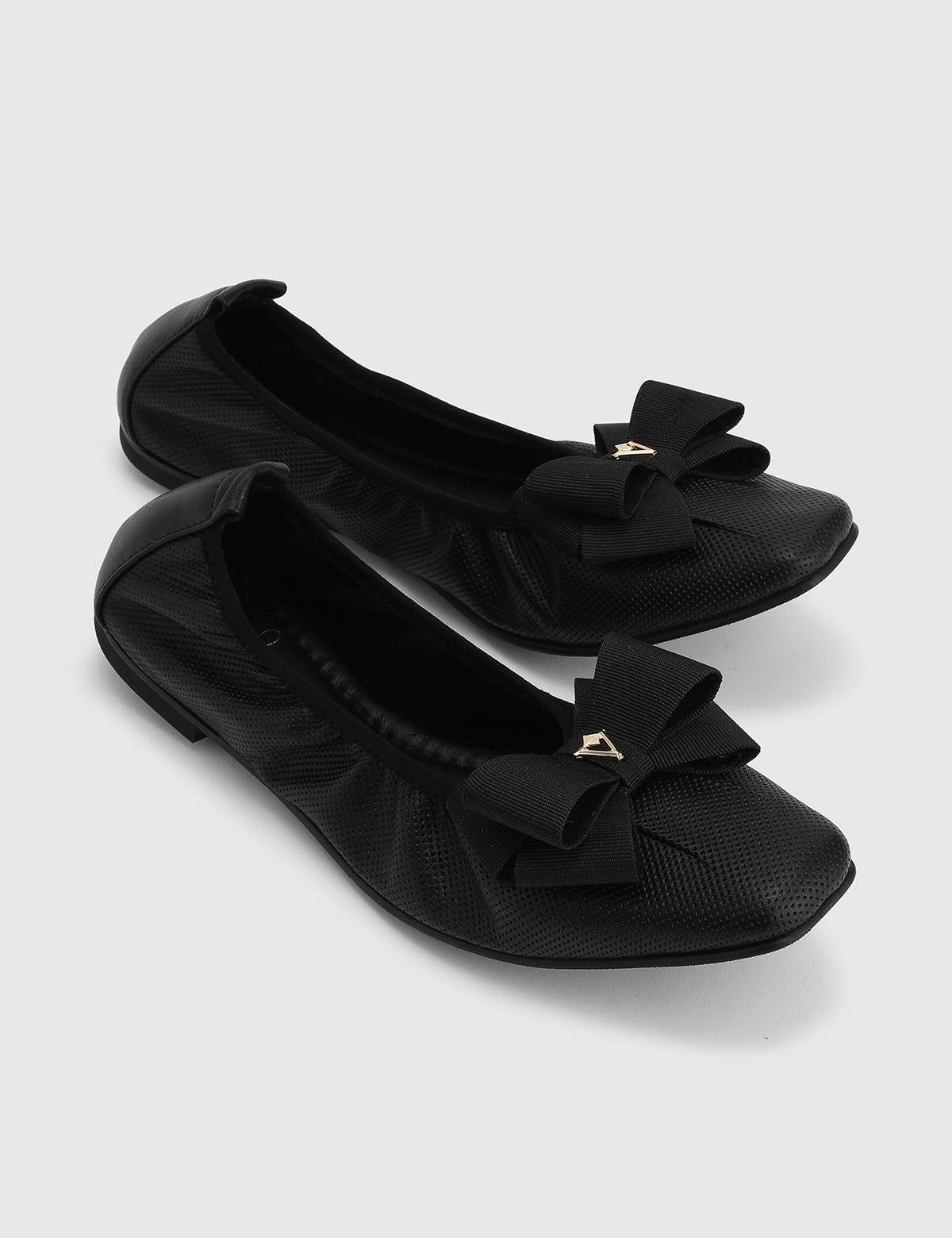 Giota Black Leather Women's Ballerina