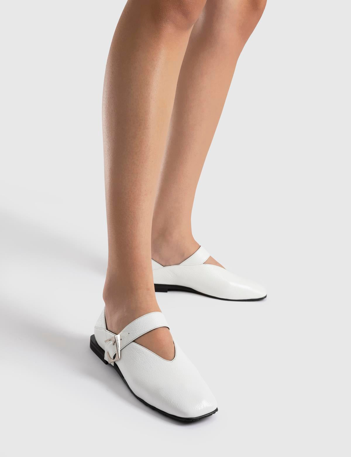 Vekda Damen-Loafer aus weißem Lackleder