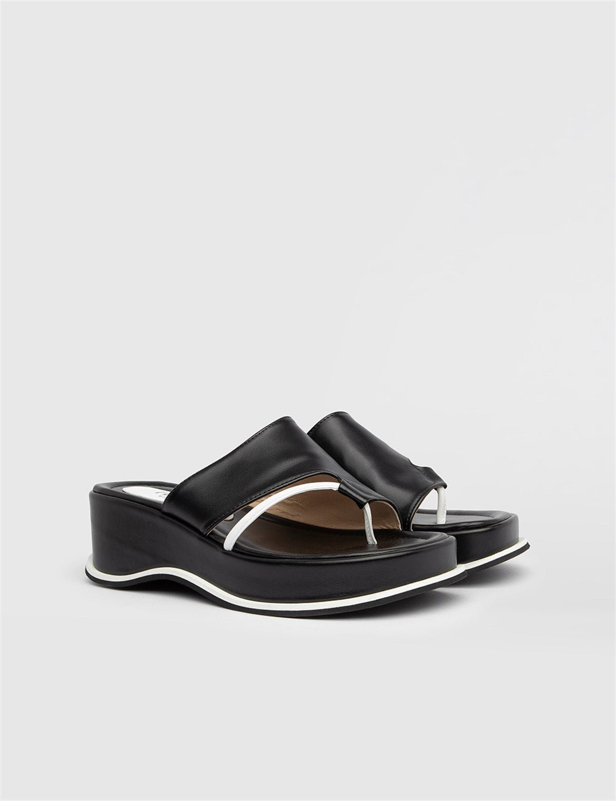 Masal Black Leather Women's Slide