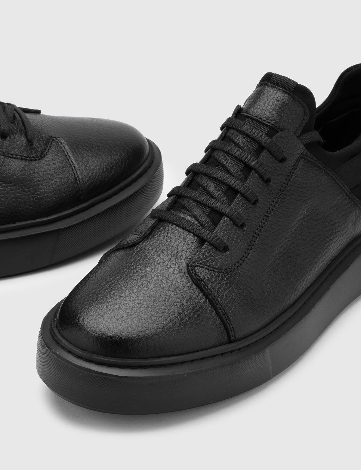 Nigora Black Floater Leather Men's Sneaker