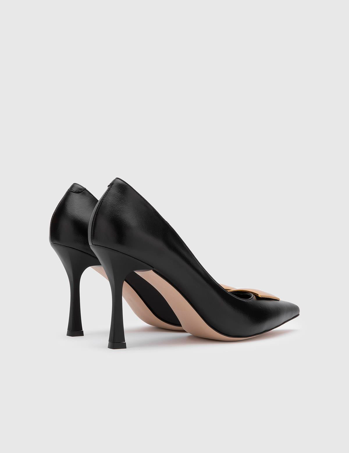 Svea Black Leather Women's Pump