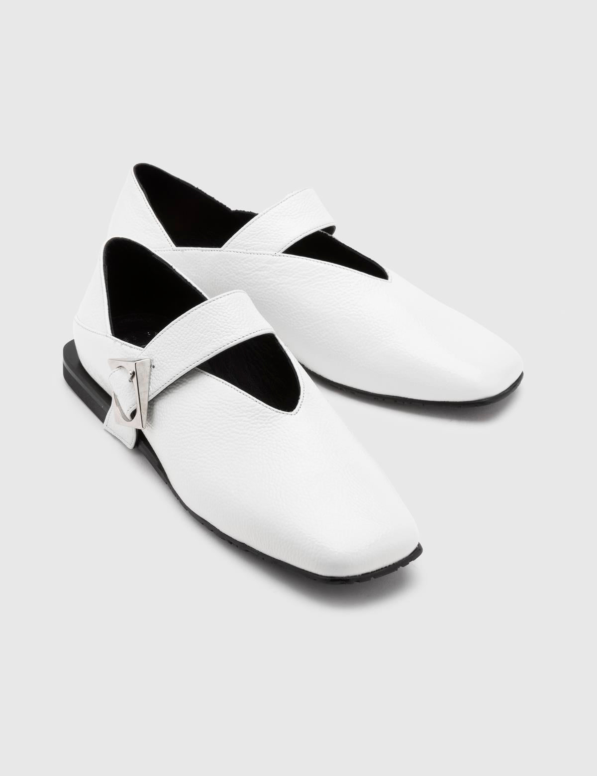 Vekda White Patent Leather Women's Loafer